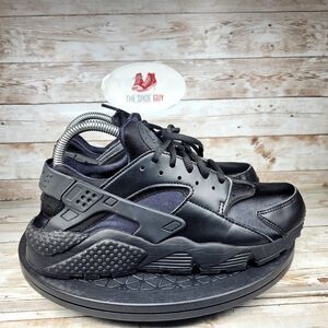 Nike Air Huarache Women's Size 9 Triple Black Athletic Shoes